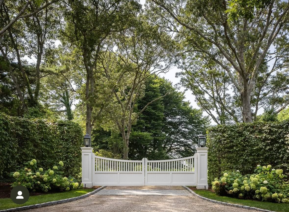 Hamptons, tree shaping, maintenance boxwoods, native plantings, southampton, easthampton, sag harbor,watermill